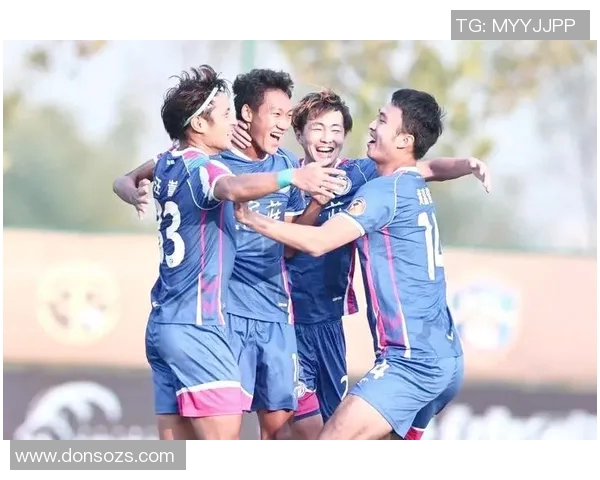 与足球明星亲密接触的精彩互动视频合集尽享足球魅力与激情瞬间